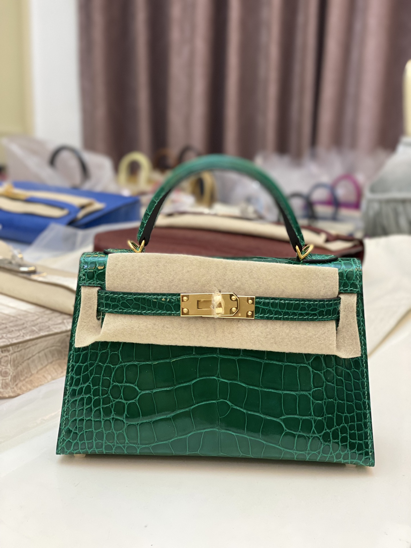 Hermes Kelly Mini II Bag 19CM In Vert Vertigo Shiny Alligator Leather